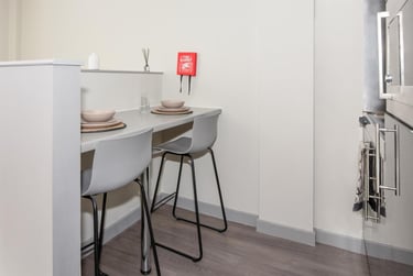 1 bed studio, Dighton Street, Kingsdown, Bristol, BS28AL - Image 3